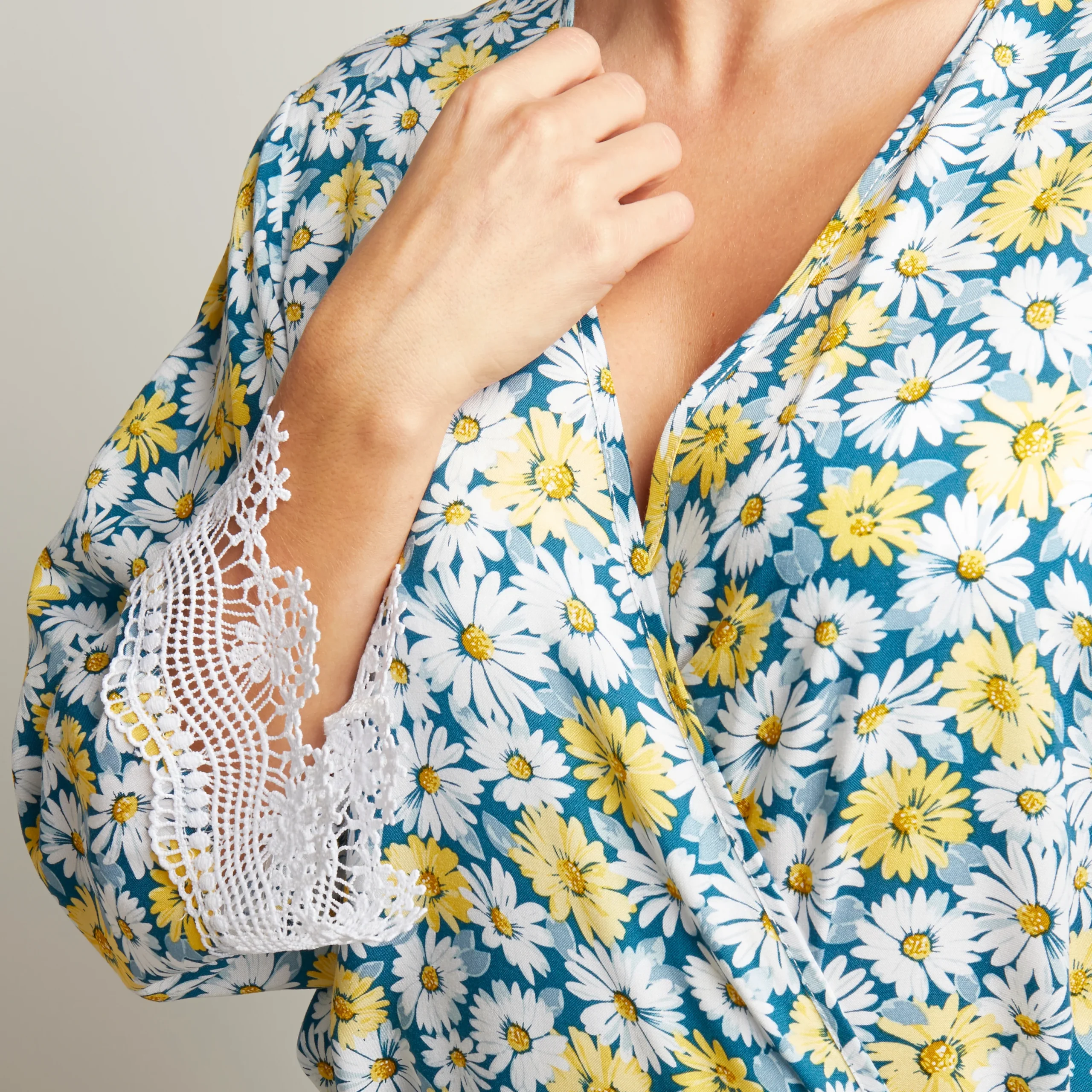 EMBLEMATIQUE Kimono – Image 3